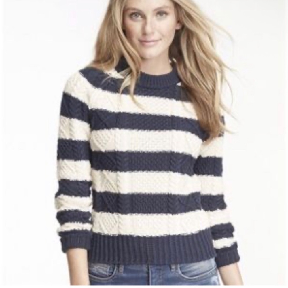 L.L. Bean Signature Women’s Cotton Cable Knit Fisherman Crewneck Sweater M